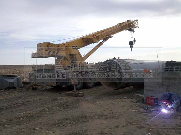 黑龍江呼蘭縣頁巖陶?；剞D(zhuǎn)窯生產(chǎn)線安裝現(xiàn)場