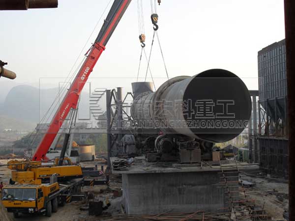 氧化鋅在玻璃加工中的應用，能使玻璃產生特殊性質